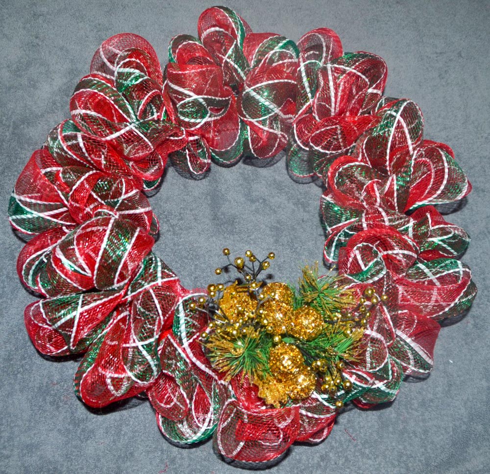 Deco Mesh Christmas Wreath Tutorial