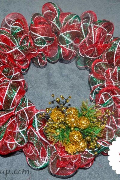 Deco Mesh Christmas Wreath Tutorial