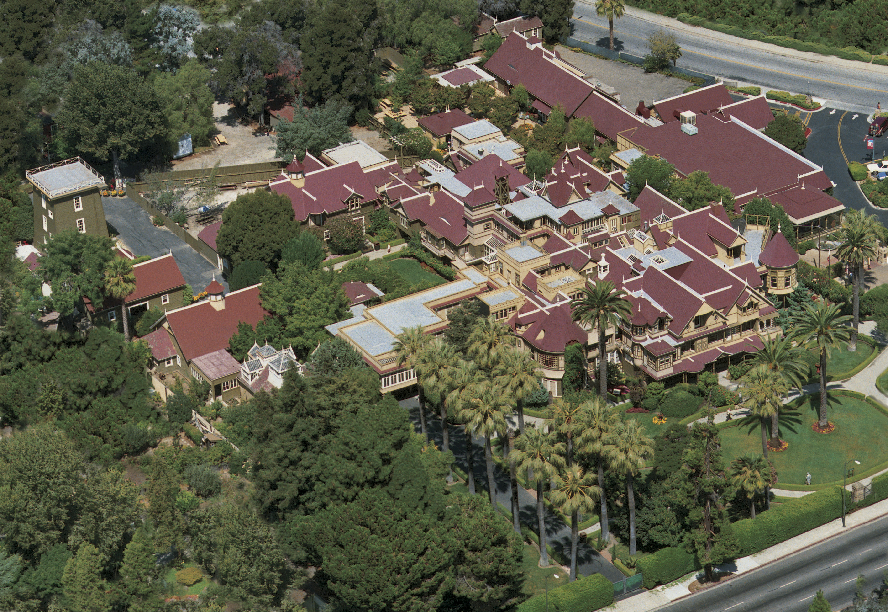 inside winchester mystery house