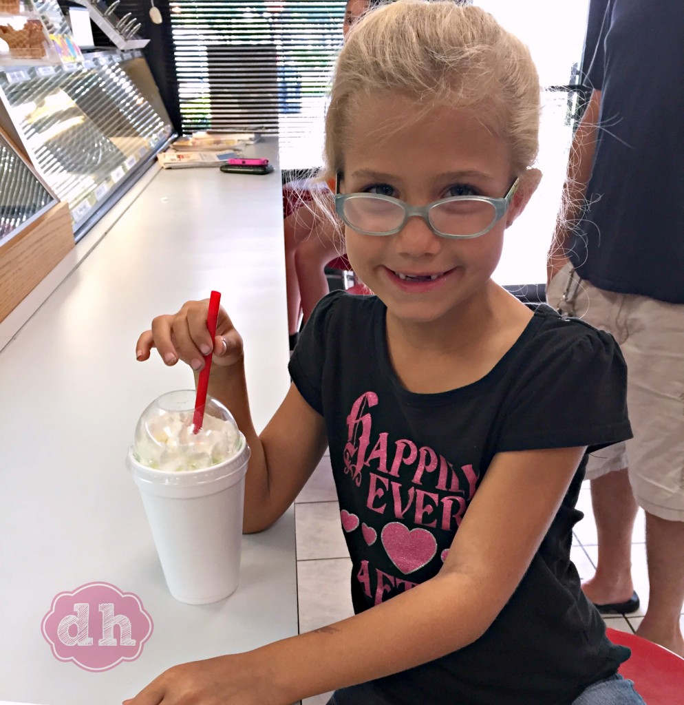 Family Fun at Larry's Ice Cream & Yogurt #travel #food #icecream