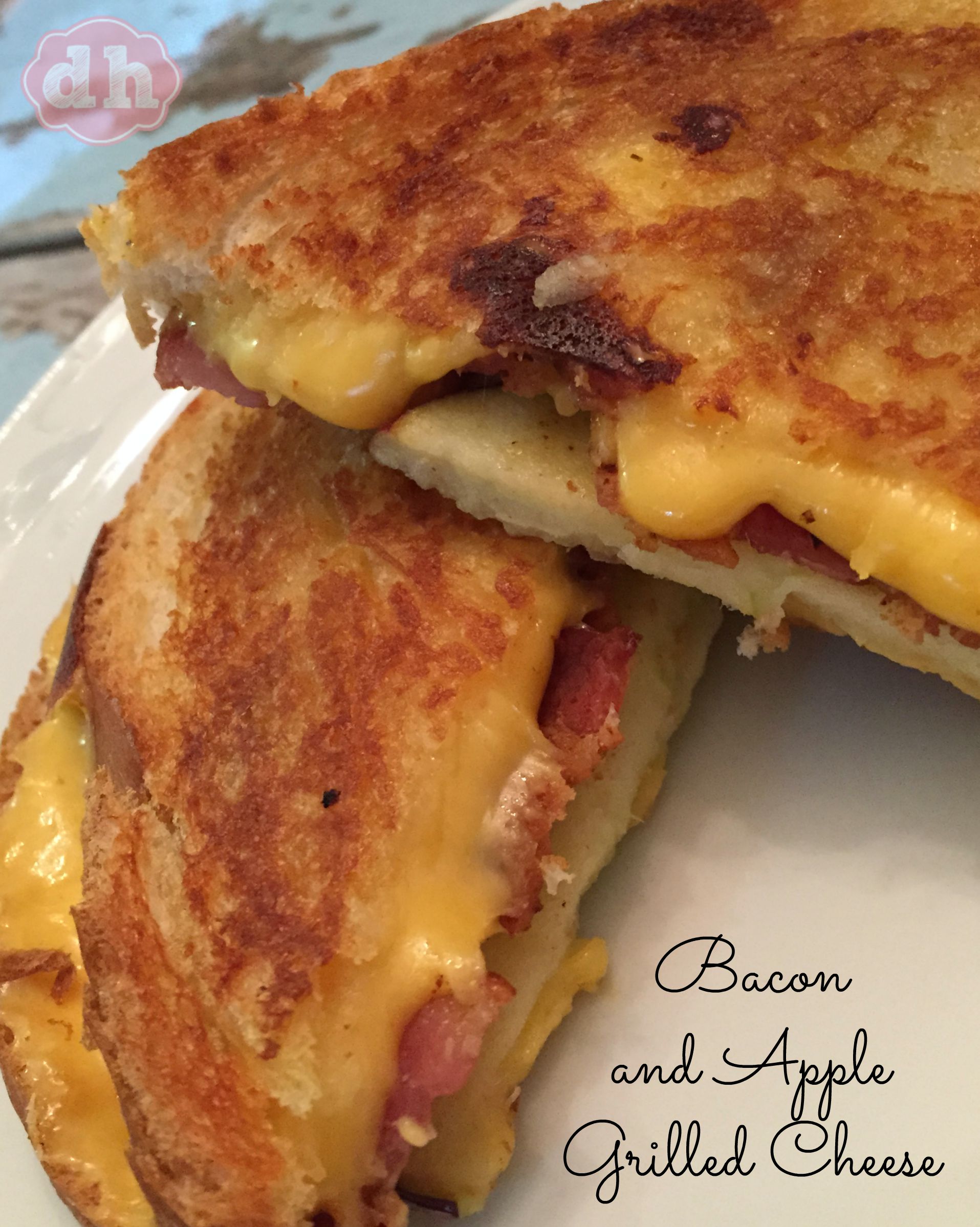 Bacon and Apple Grilled Cheese