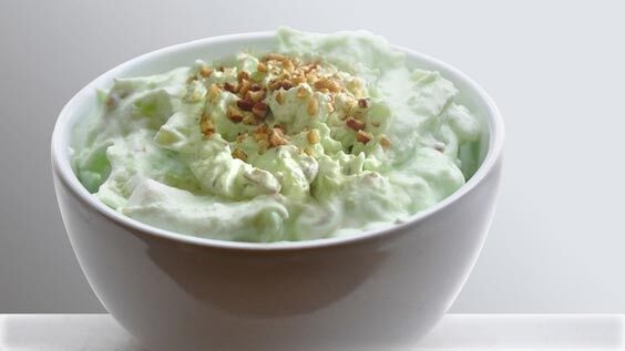 Easy Watergate Salad Cheap and Easy 4th of July Desserts